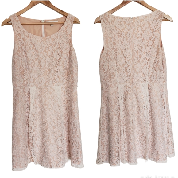 LC Lauren Conrad Dresses & Skirts - 4 for $25 Lauren conrad light pink lace dress